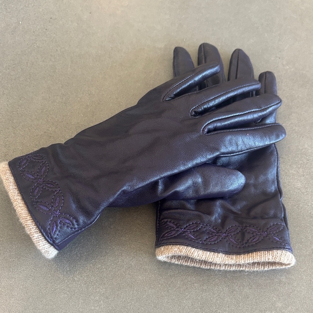 Mexx Elegant Purple Leather Gloves w/Embroidered Cuff and Wool & Cashmere Lining